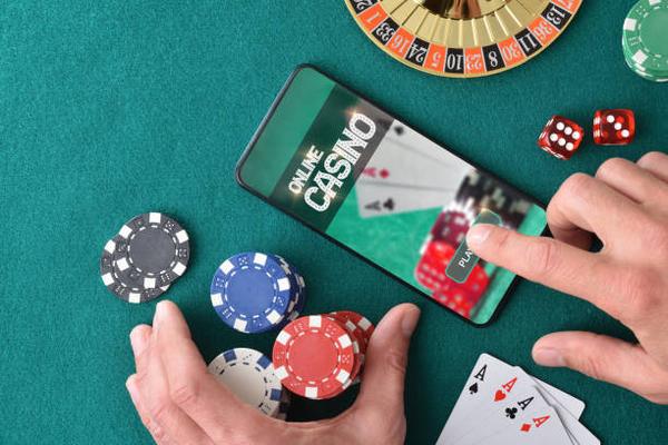 Mobile Access Options Through game casino trực tuyến Platforms