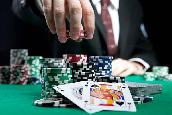Exploring Mobile Friendly Features of online casinos Singapore